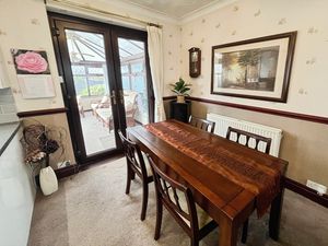 Dining Area- click for photo gallery